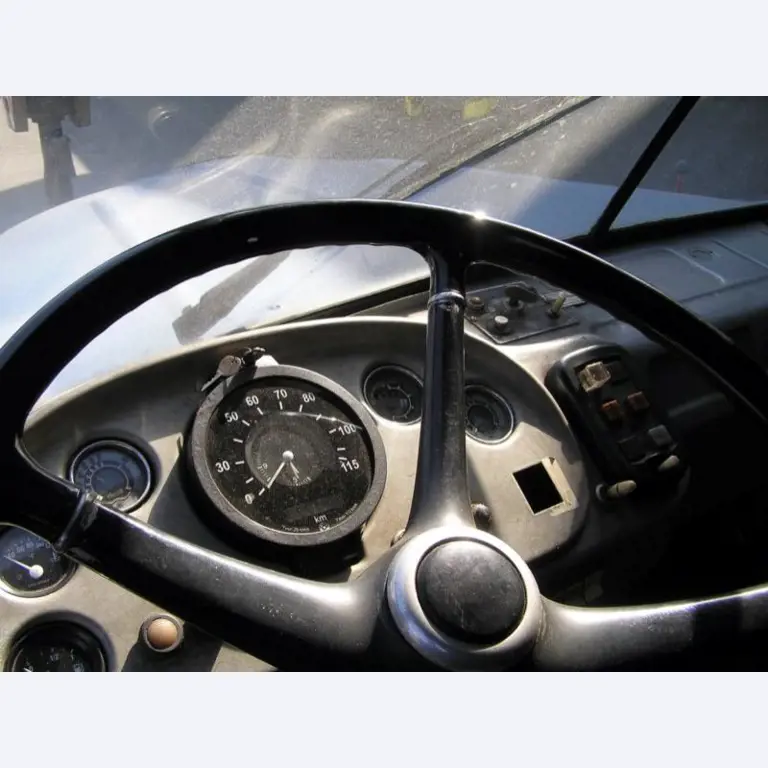 Prumyslových robotu-12